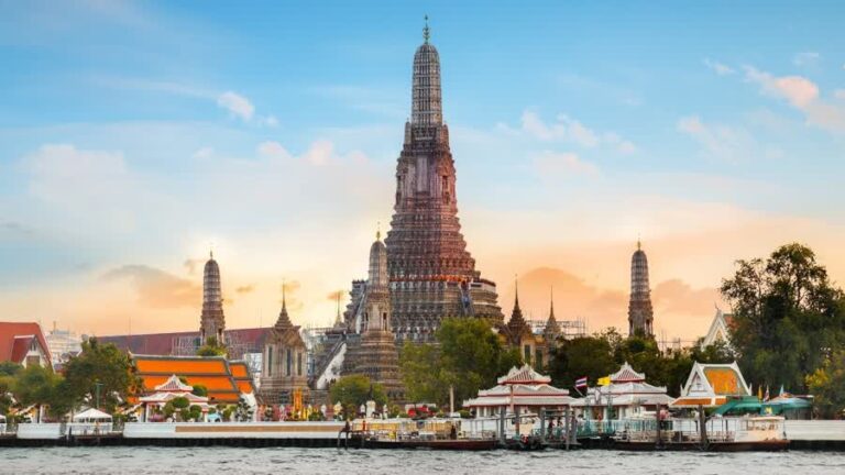 Wat Arun’s Tilting Stupa Monitored Using Advanced 3D Scanning Technology