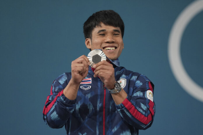 Olympic Medalist Theeraphong’s Silver Win Enables Him to Gift a New Home to His Father