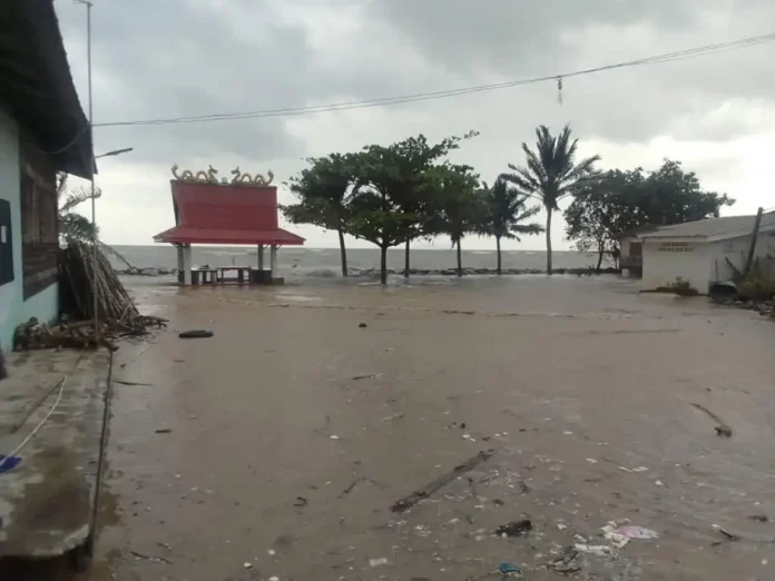 Severe Weather Hits Surat Thani-