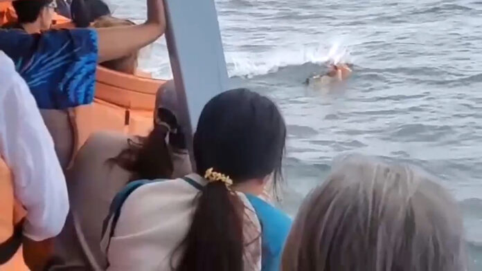 American tourist rescued after jumping from Pattaya ferry
